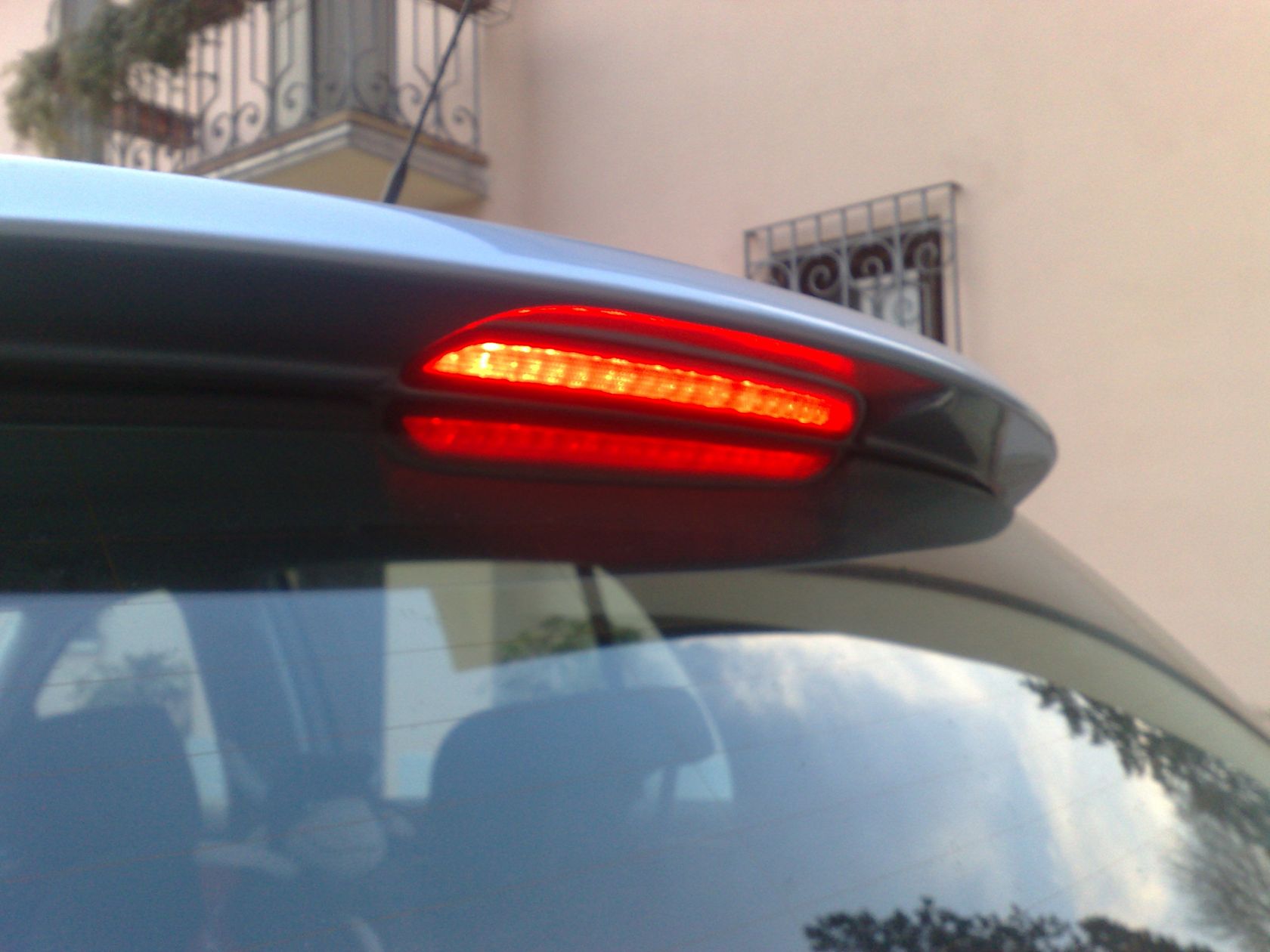 aggiunto spoiler GTI replica senza terzo stop
