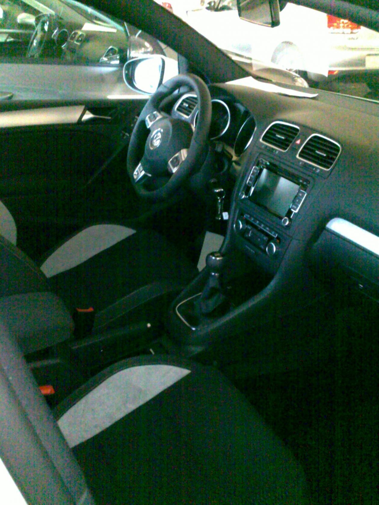 26042010337
gli interni r line
Keywords: golf r line bianca