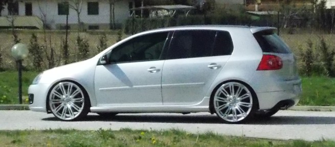 GTI 2005 DSG
9x20 et45 - 235/30-20"
Kerscher ant. +2,5cm wide
AP Sport Coilover
S3 brakes
no logo
