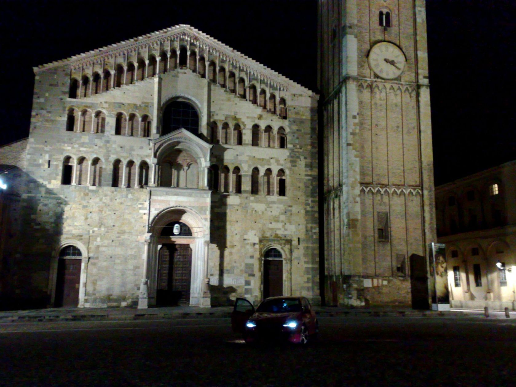 Foto pazza dal Duomo, in mega ZTL! da arresto!
