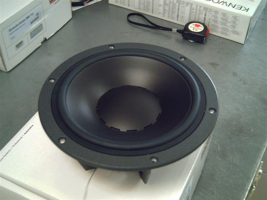 impianto hi-fi
il wf Dynaudio mw-172 ancora in fase di studio...
